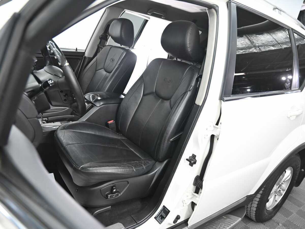 SsangYong Rexton с пробегом — 2013 год. Фото: #7