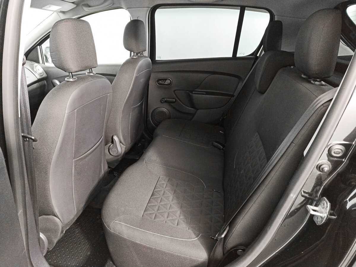 Renault Sandero с пробегом — 2014 год. Фото: #10