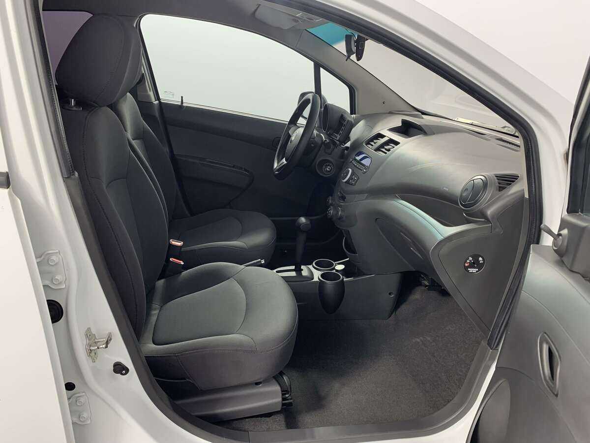 Chevrolet Spark с пробегом — 2013 год. Фото: #17