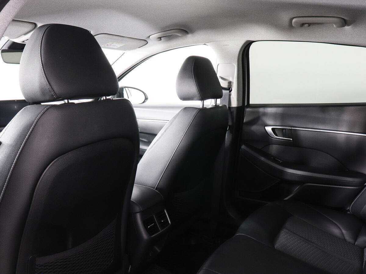 Hyundai Sonata с пробегом — 2021 год. Фото: #11