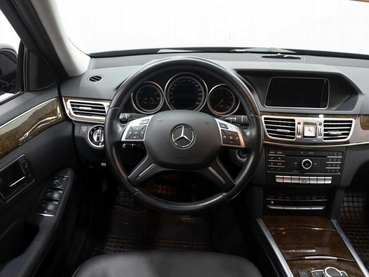 Mercedes-Benz E-Класс с пробегом — 2015 год. Фото: #16