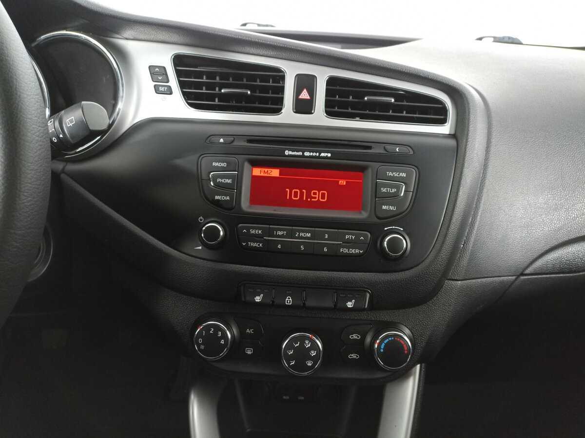Kia Ceed с пробегом — 2015 год. Фото: #11