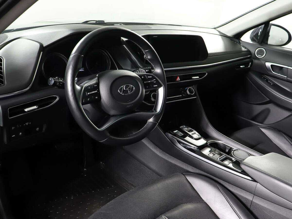 Hyundai Sonata с пробегом — 2020 год. Фото: #12