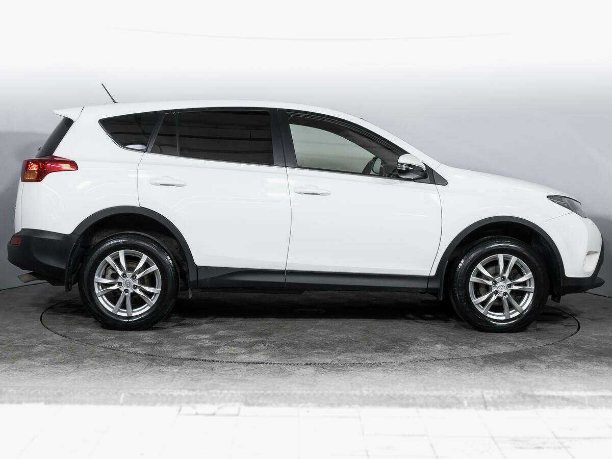 Toyota RAV4 с пробегом — 2013 год. Фото: #3