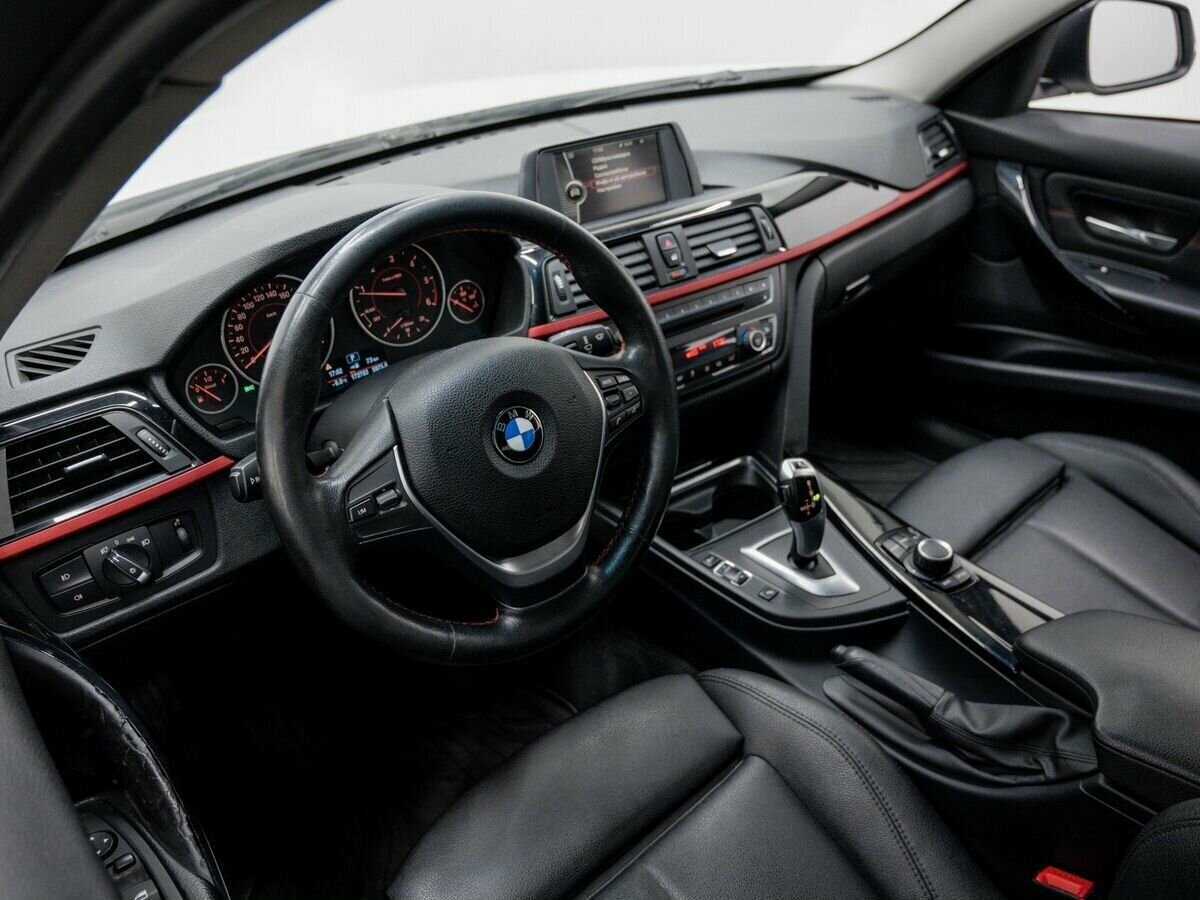 BMW 3 серии с пробегом — 2013 год. Фото: #12