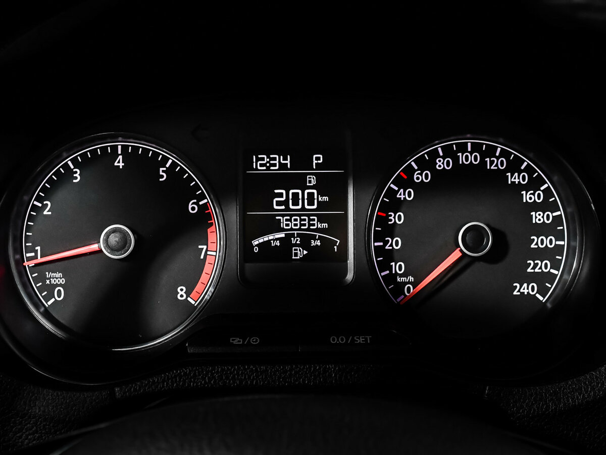 Volkswagen Polo с пробегом — 2017 год. Фото: #8