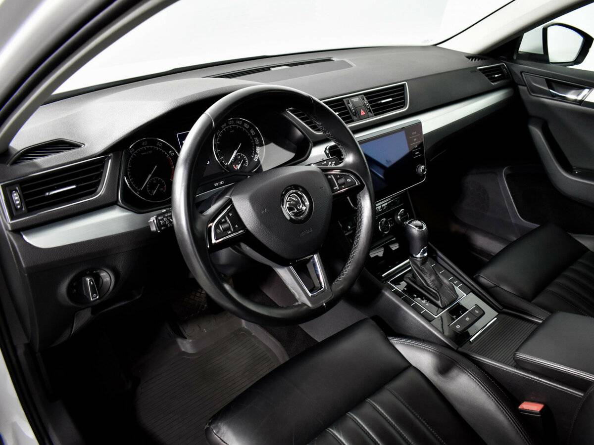 Skoda Superb с пробегом — 2018 год. Фото: #6