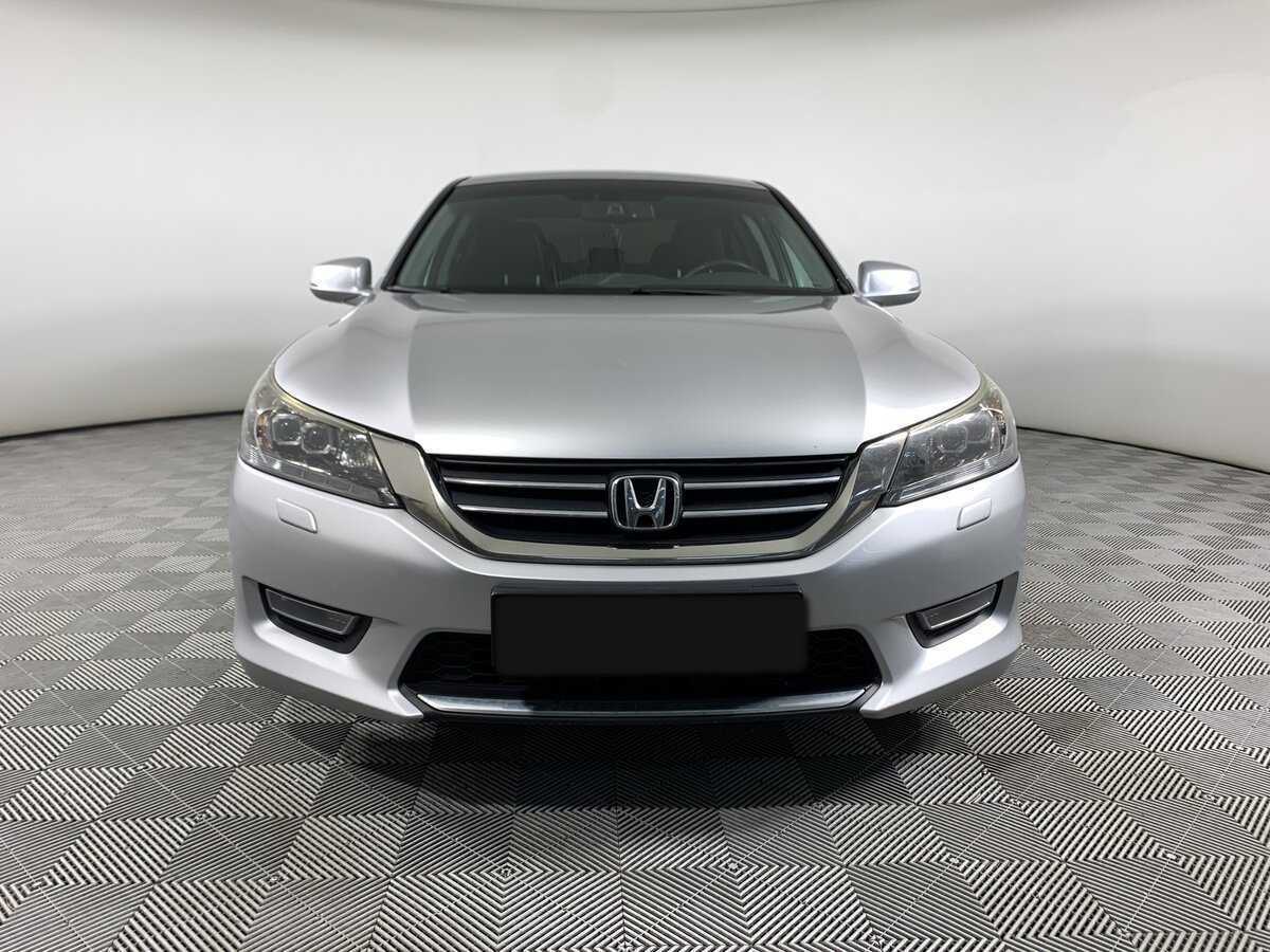 Honda Accord с пробегом — 2013 год. Фото: #1