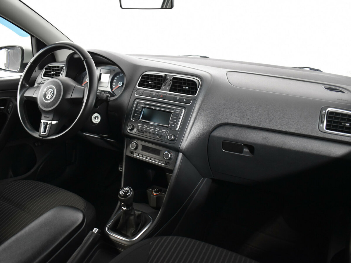 Volkswagen Polo с пробегом — 2014 год. Фото: #9