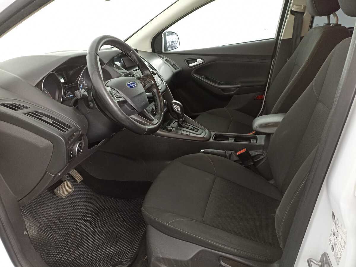 Ford Focus с пробегом — 2015 год. Фото: #15