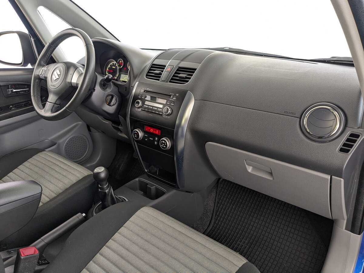 Suzuki SX4 с пробегом — 2012 год. Фото: #10