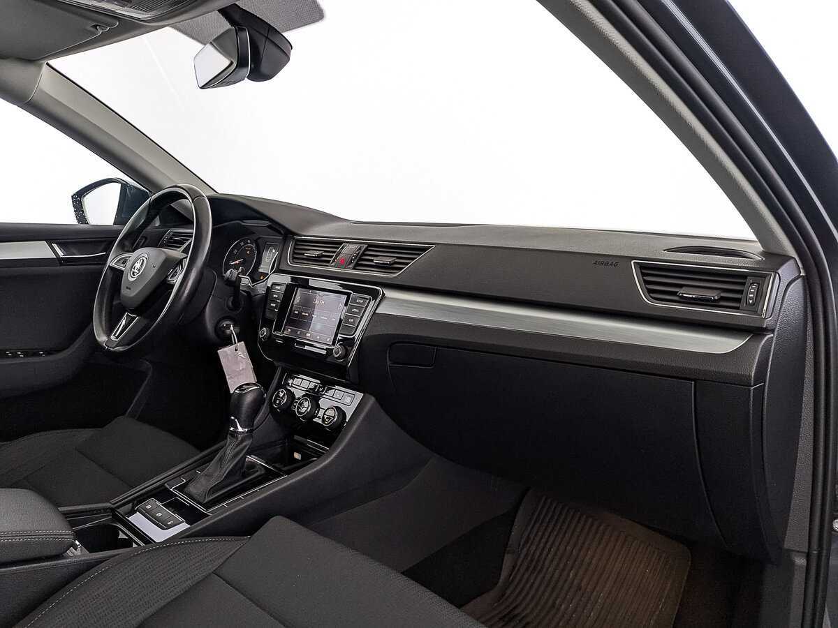 Skoda Superb с пробегом — 2019 год. Фото: #12