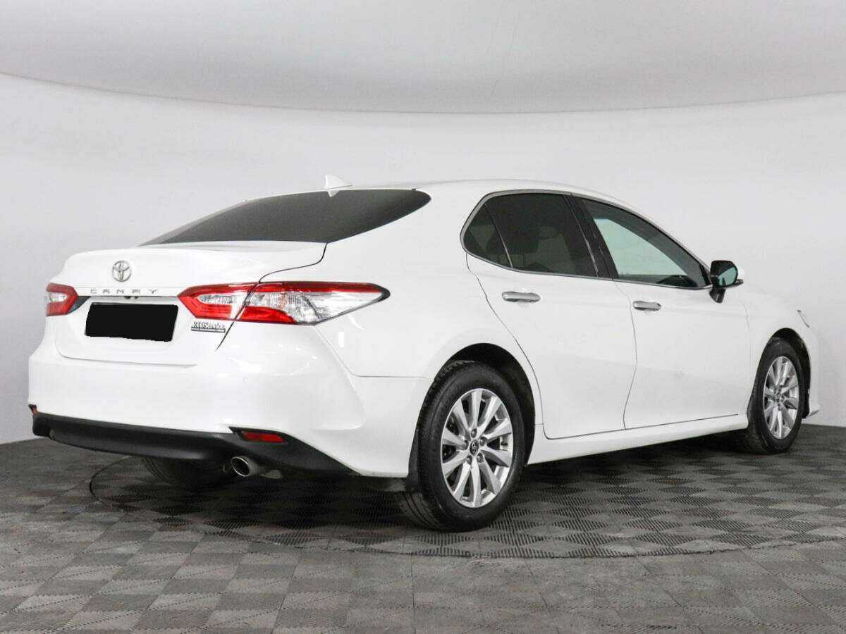 Toyota Camry с пробегом — 2019 год. Фото: #4