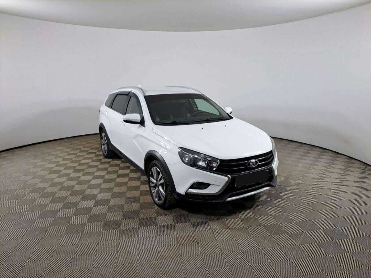 Lada (ВАЗ) Vesta с пробегом — 2018 год. Фото: #2