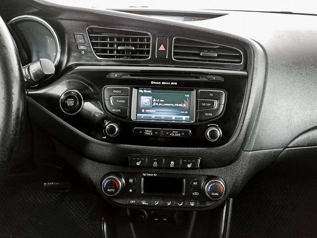 Kia Ceed с пробегом — 2014 год. Фото: #12
