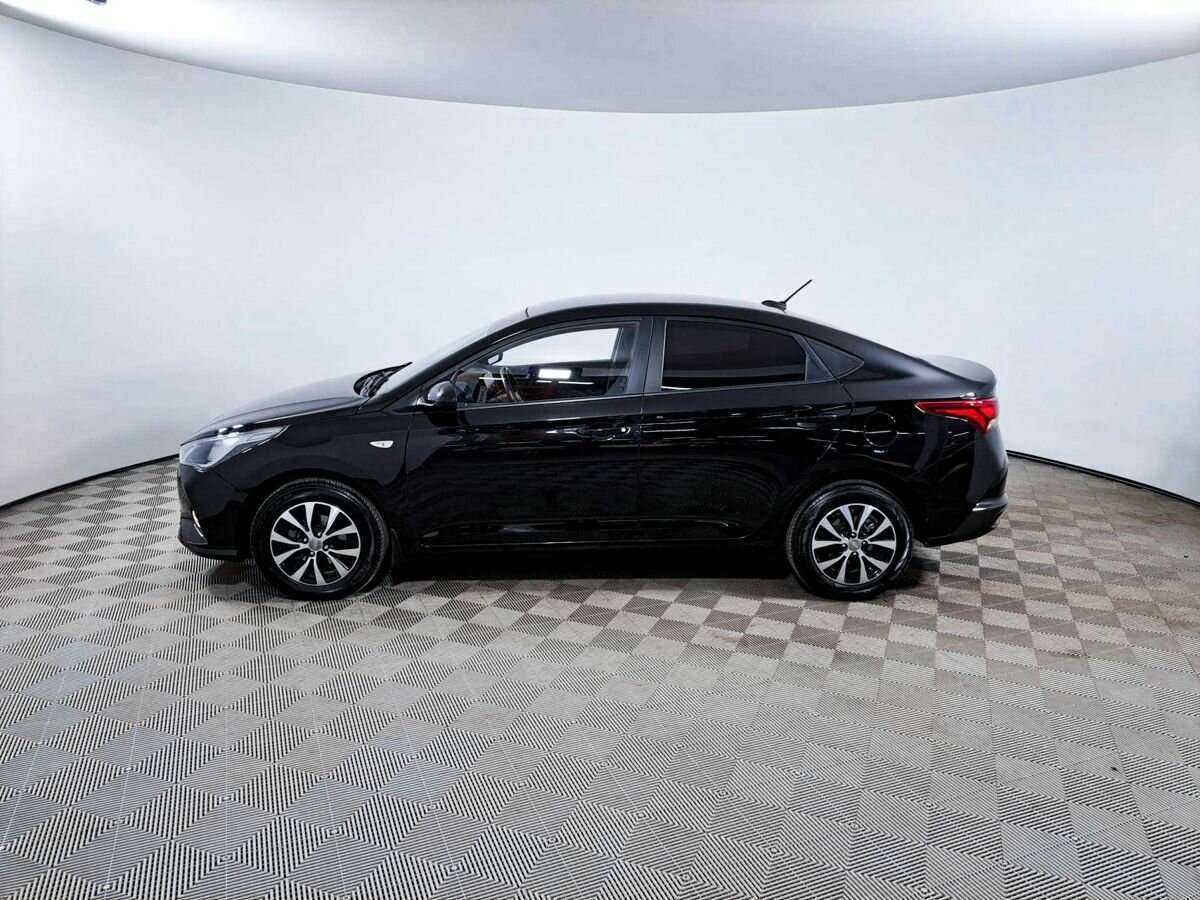 Hyundai Solaris с пробегом — 2022 год. Фото: #7
