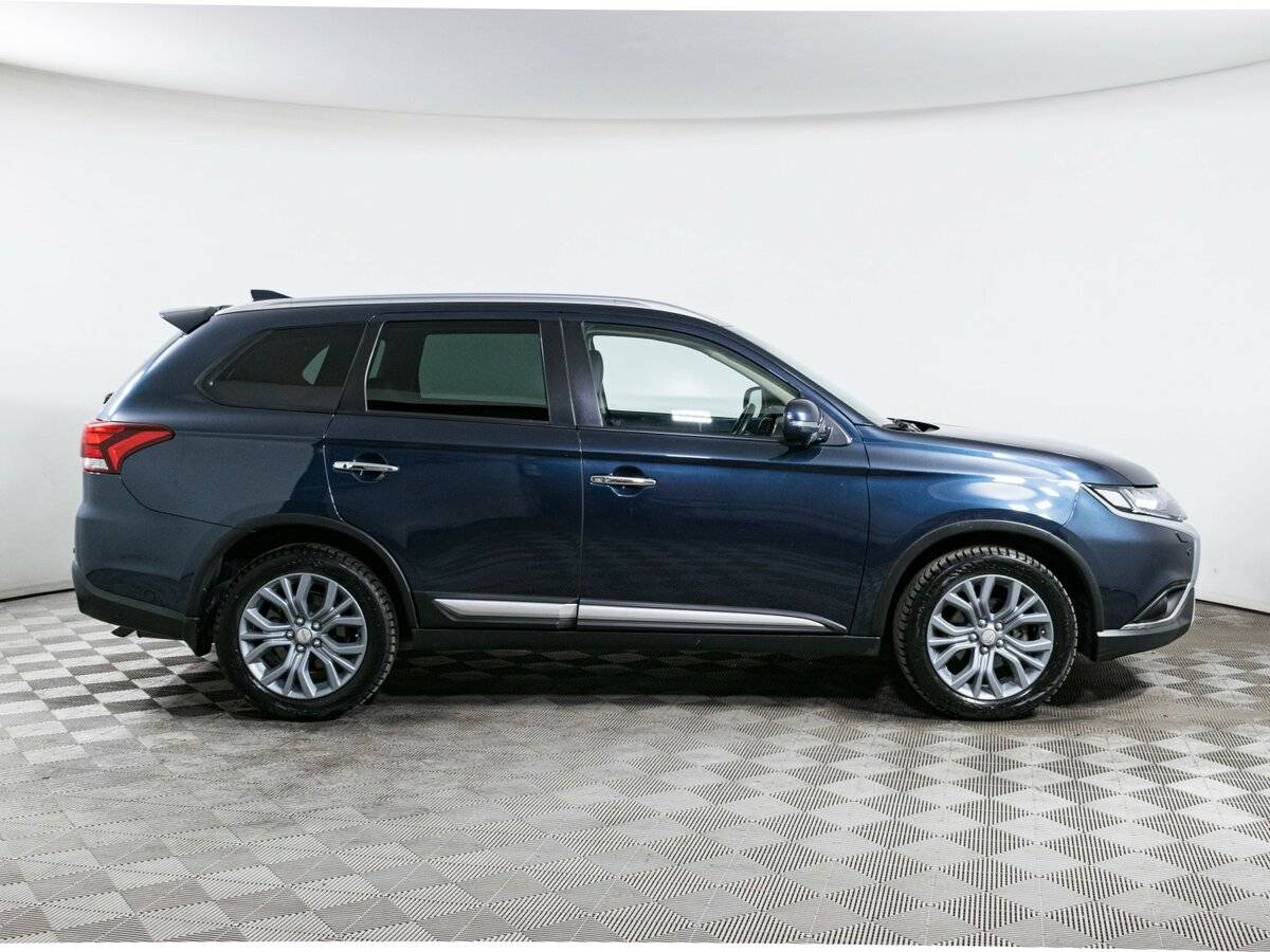 Mitsubishi Outlander с пробегом — 2020 год. Фото: #3
