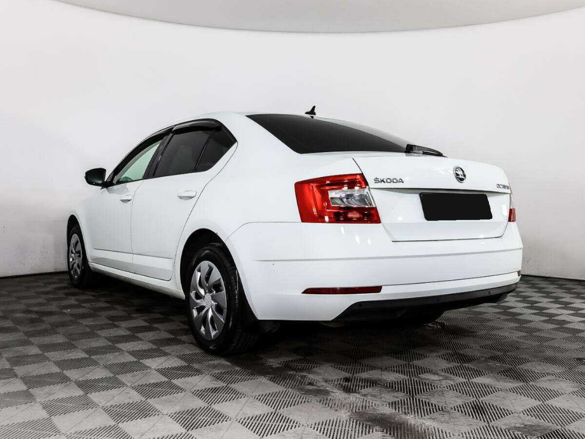 Skoda Octavia с пробегом — 2020 год. Фото: #6