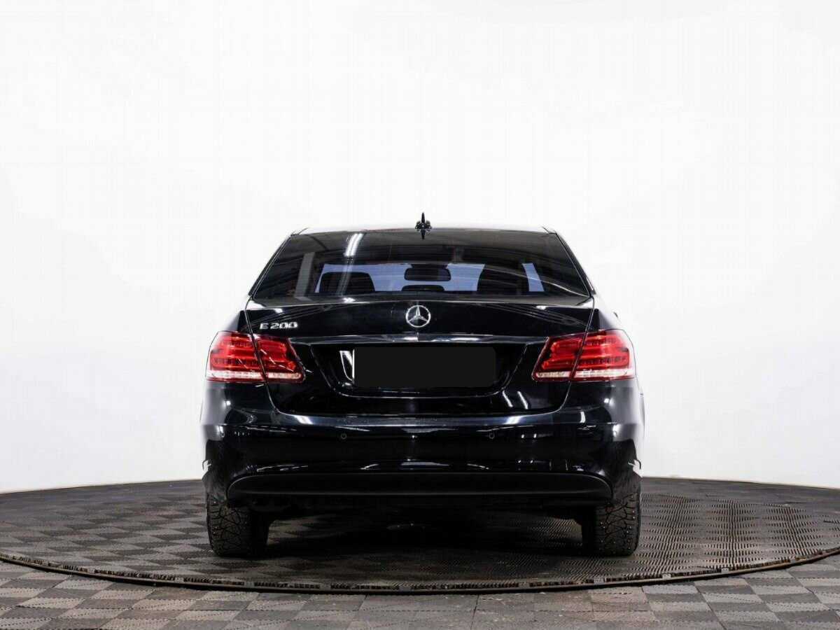 Mercedes-Benz E-Класс с пробегом — 2015 год. Фото: #4