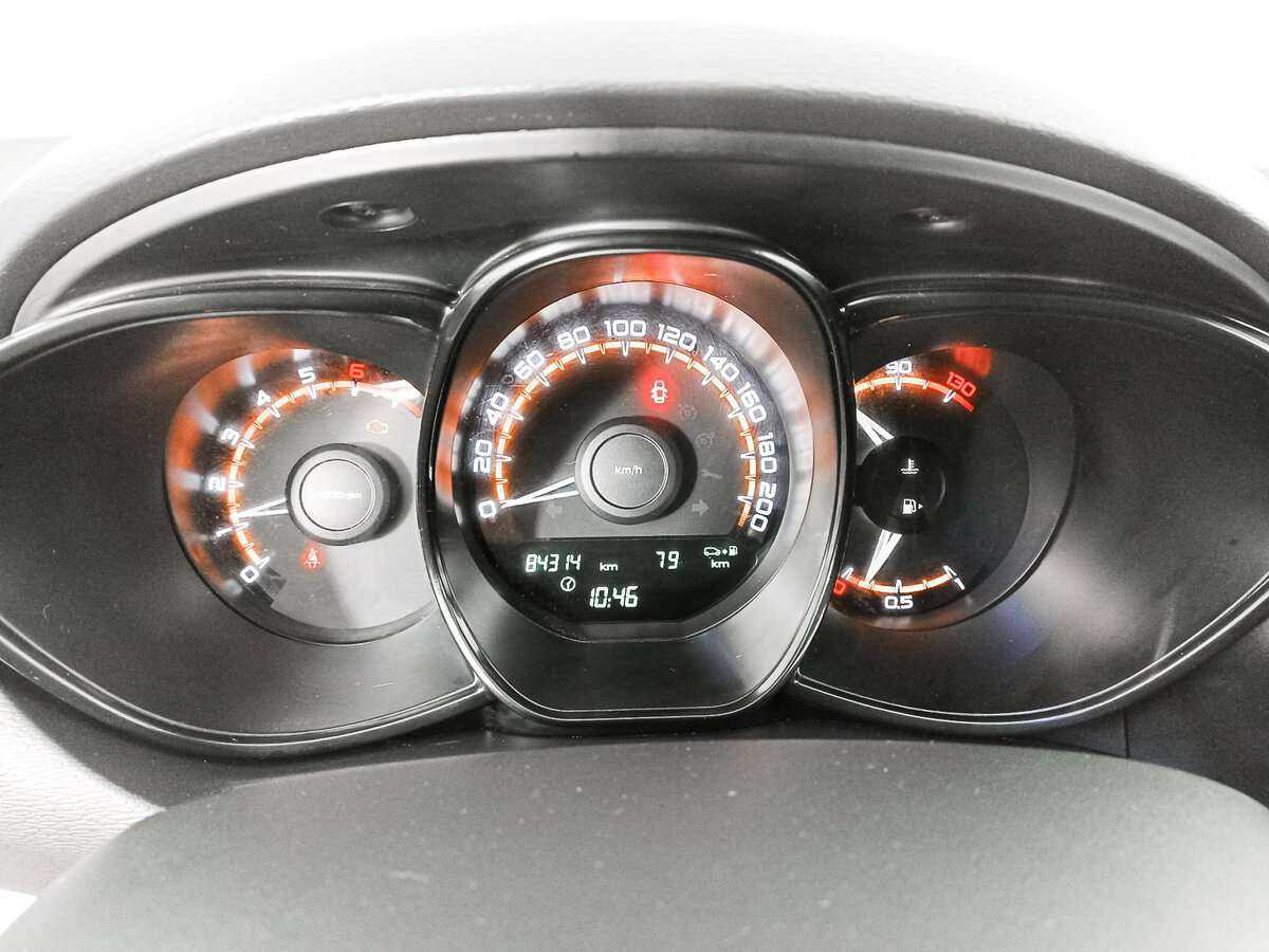 Lada (ВАЗ) Vesta с пробегом — 2020 год. Фото: #10