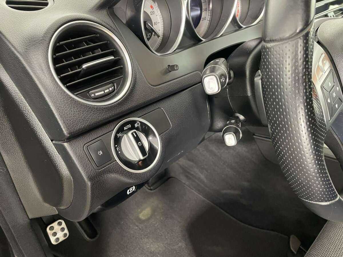 Mercedes-Benz C-Класс с пробегом — 2012 год. Фото: #8