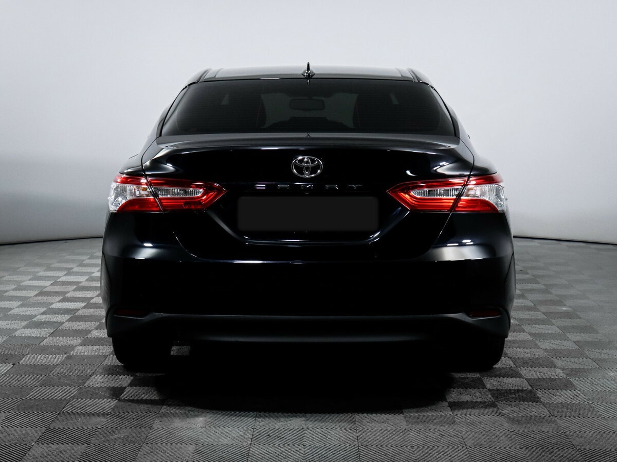 Toyota Camry с пробегом — 2019 год. Фото: #5