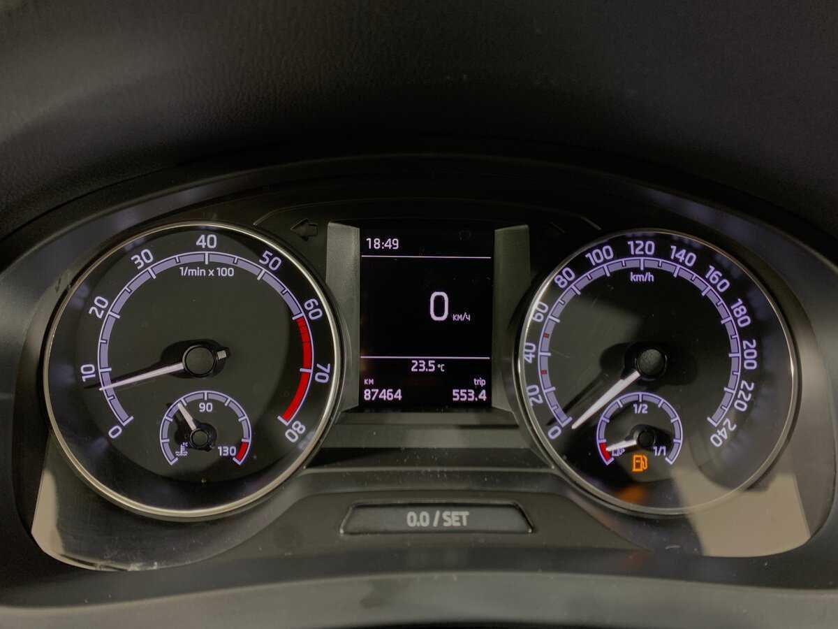 Skoda Rapid с пробегом — 2019 год. Фото: #14