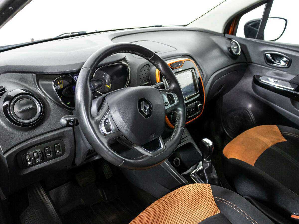 Renault Kaptur с пробегом — 2016 год. Фото: #10