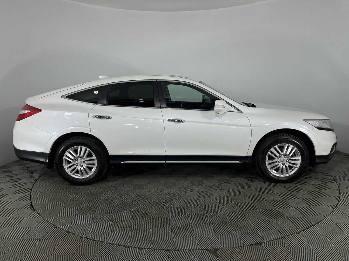 Honda Crosstour с пробегом — 2014 год. Фото: #3