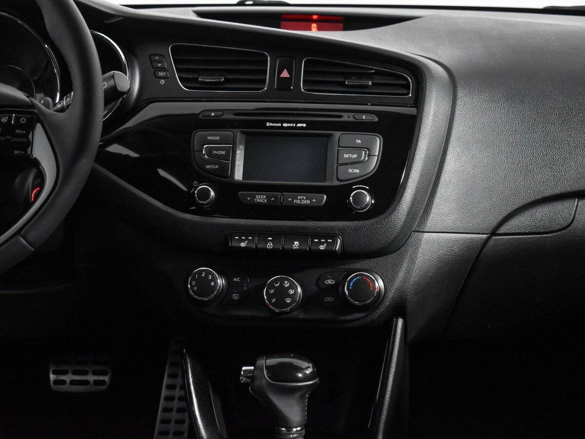 Kia Ceed с пробегом — 2014 год. Фото: #12