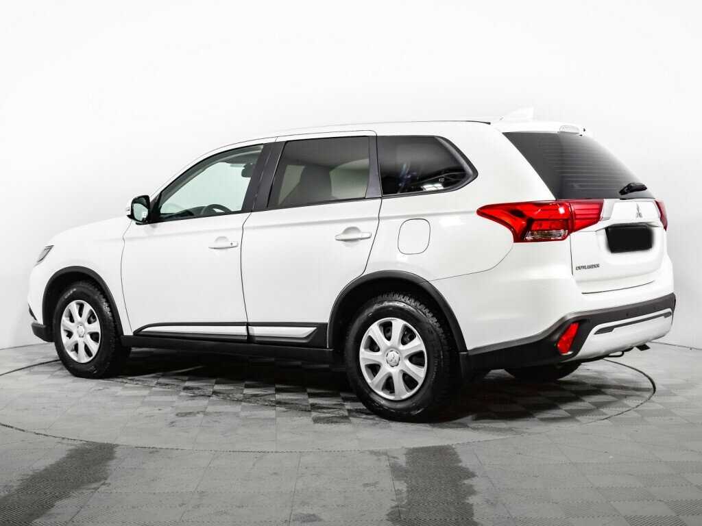 Mitsubishi Outlander с пробегом — 2020 год. Фото: #6