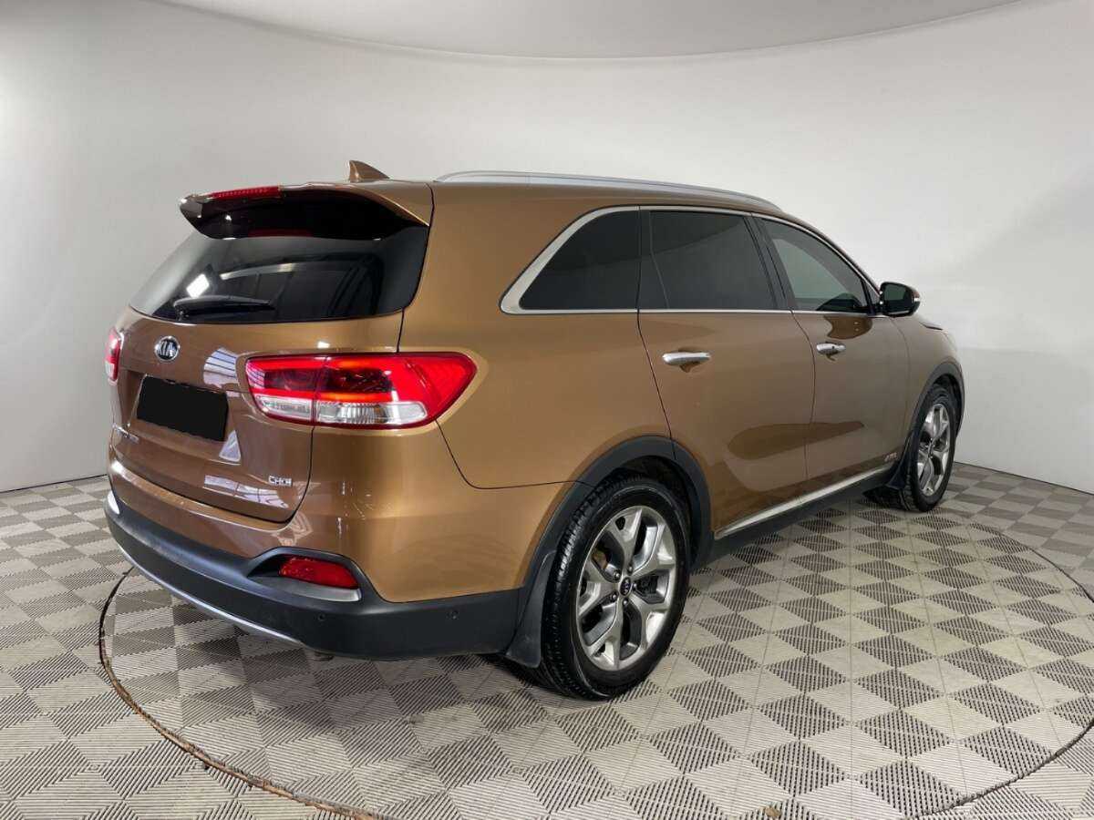 Kia Sorento с пробегом — 2016 год. Фото: #3