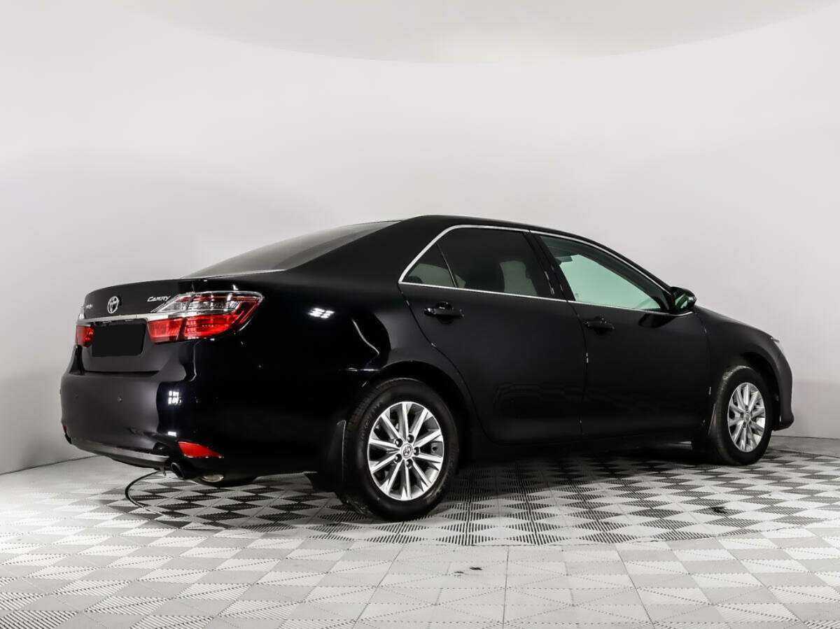 Toyota Camry с пробегом — 2016 год. Фото: #4