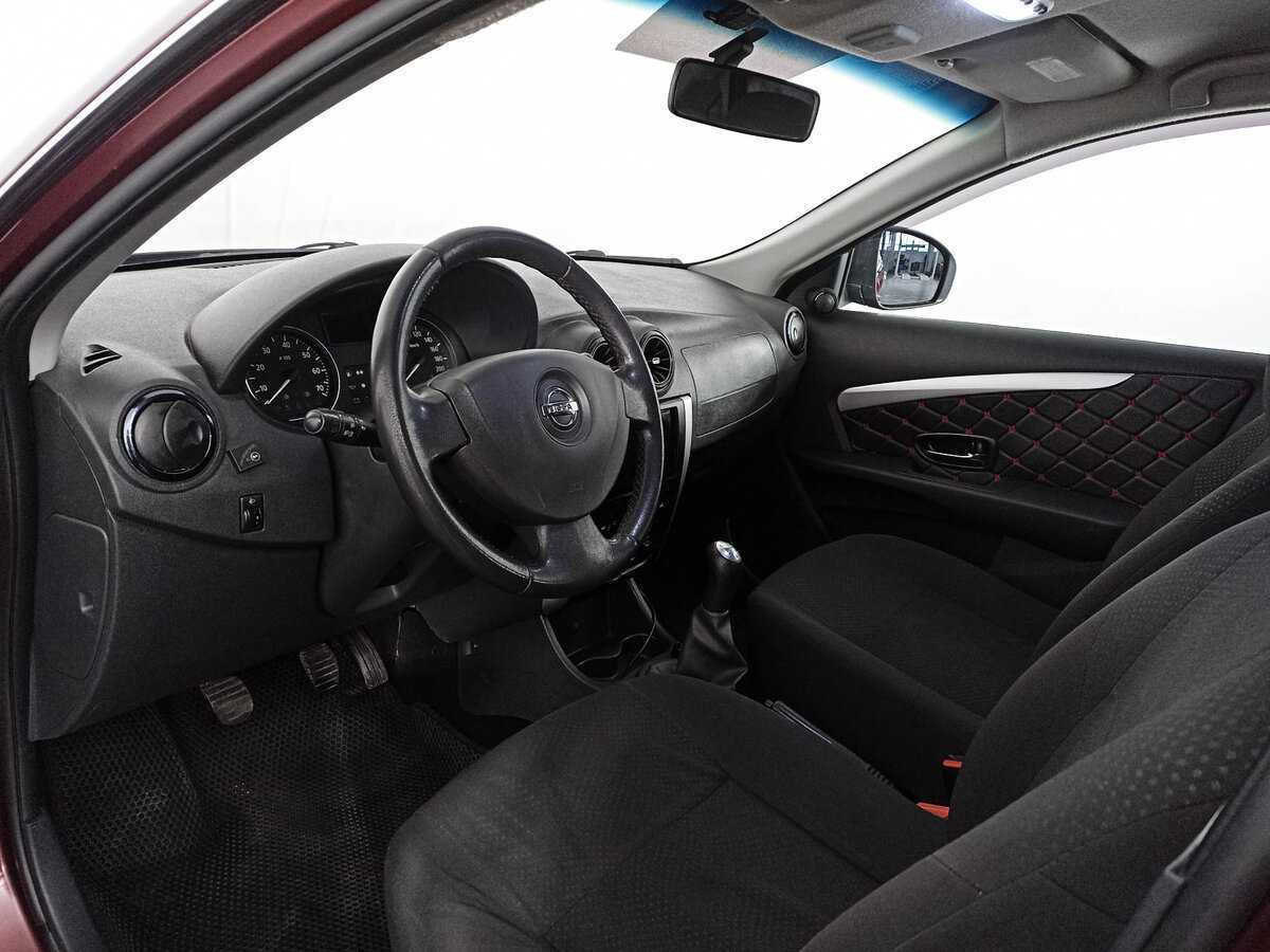 Nissan Almera с пробегом — 2013 год. Фото: #13