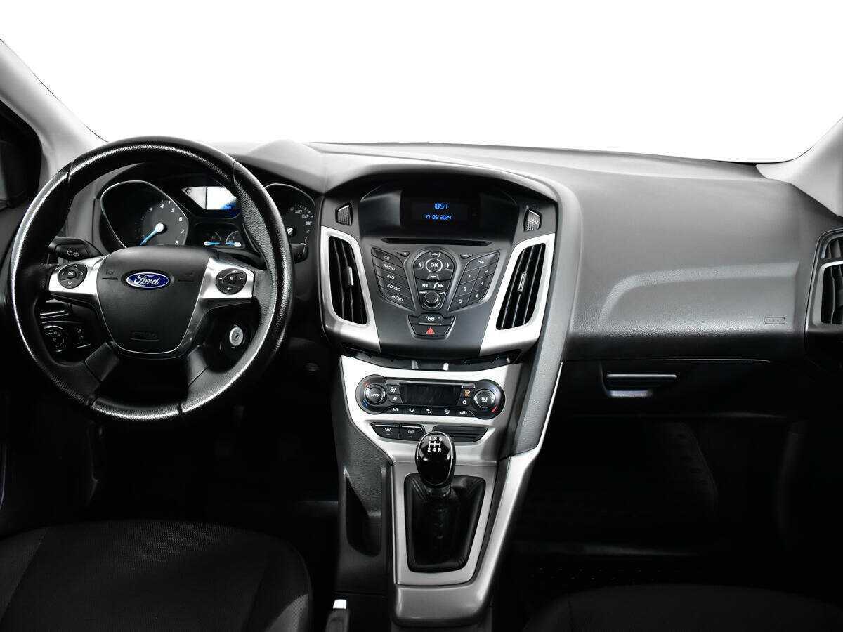 Ford Focus с пробегом — 2012 год. Фото: #9