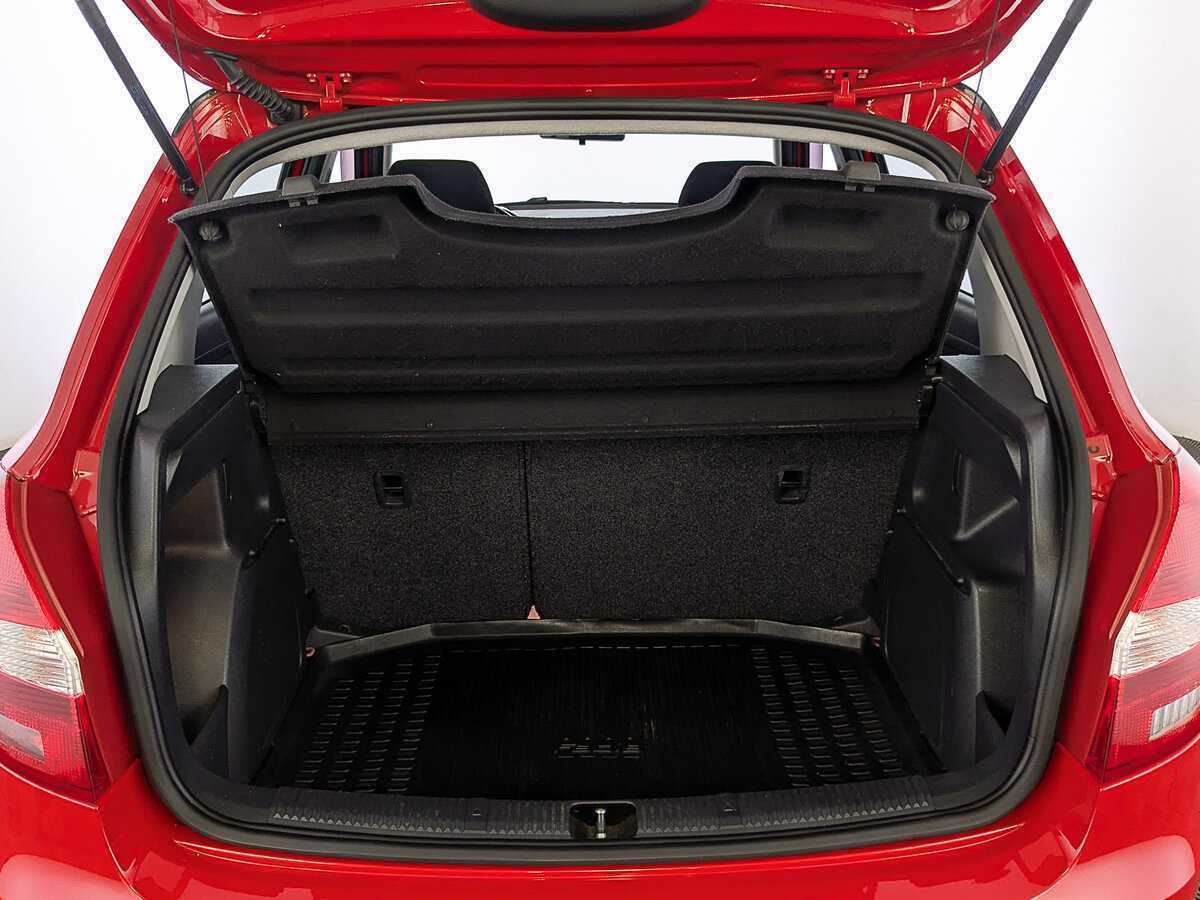 Skoda Fabia с пробегом — 2013 год. Фото: #9