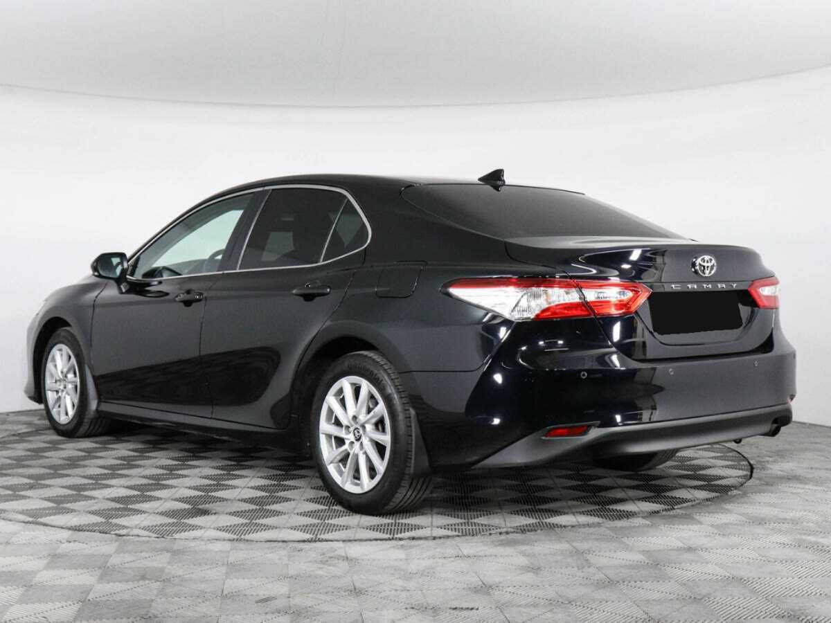 Toyota Camry с пробегом — 2021 год. Фото: #6