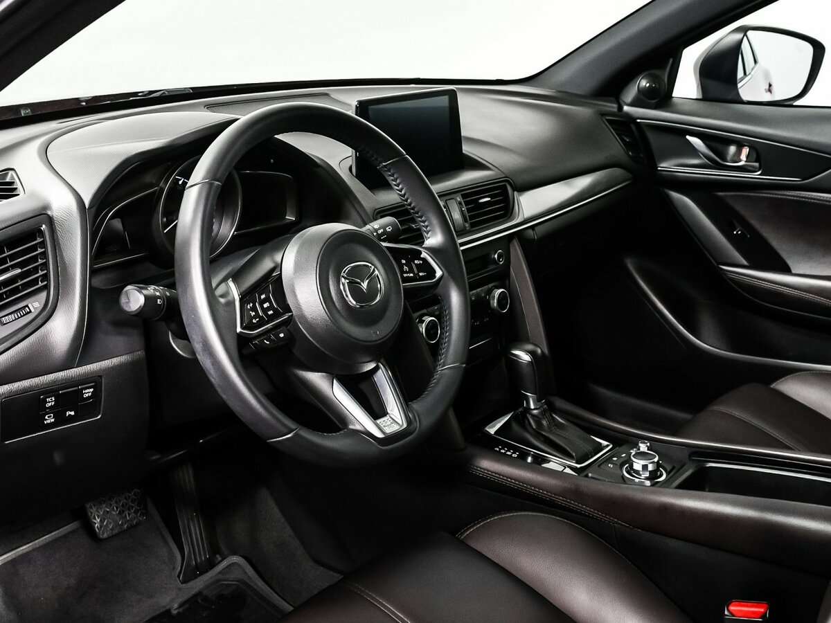 Mazda CX-4 с пробегом — 2022 год. Фото: #11