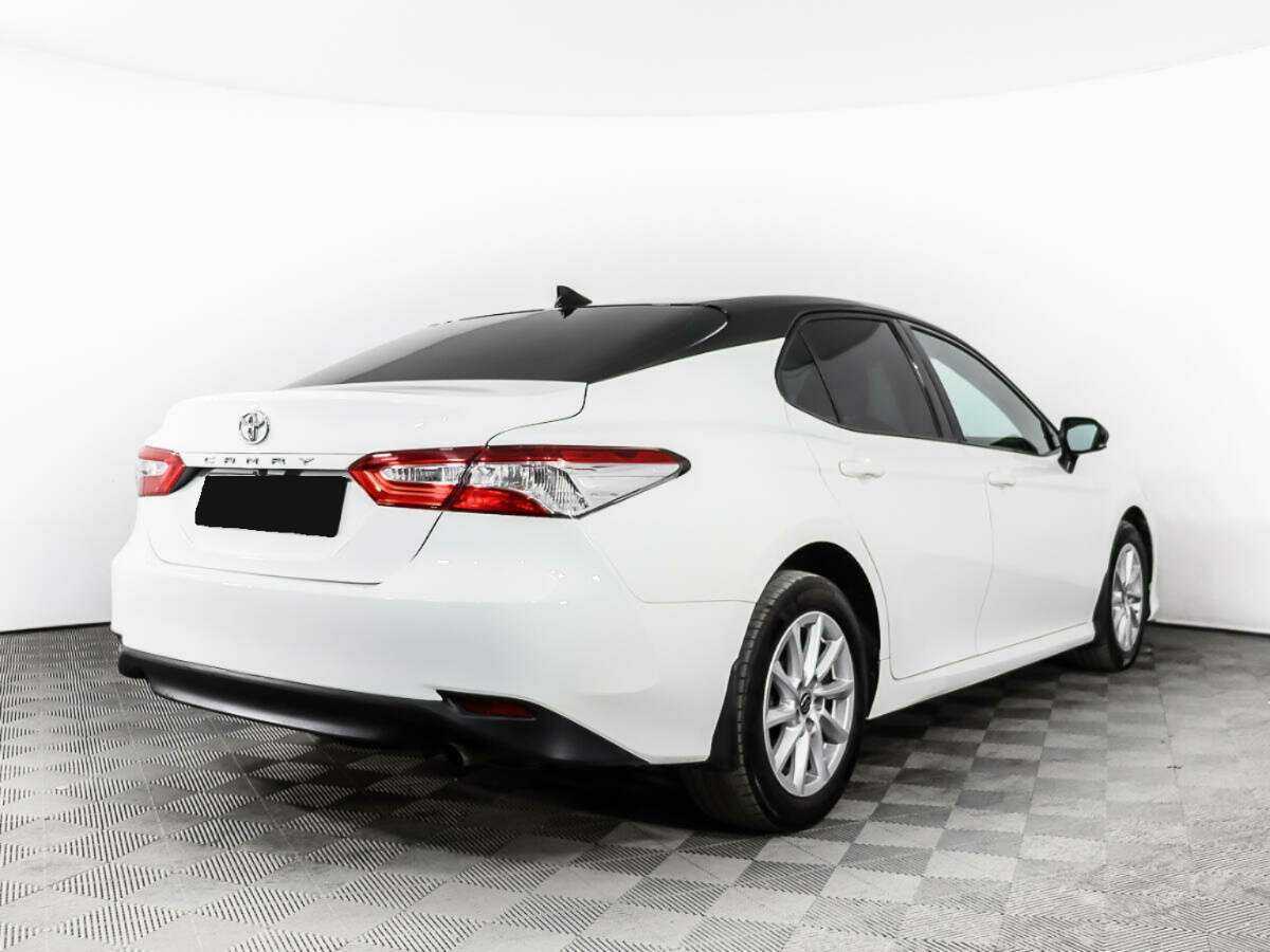 Toyota Camry с пробегом — 2021 год. Фото: #4