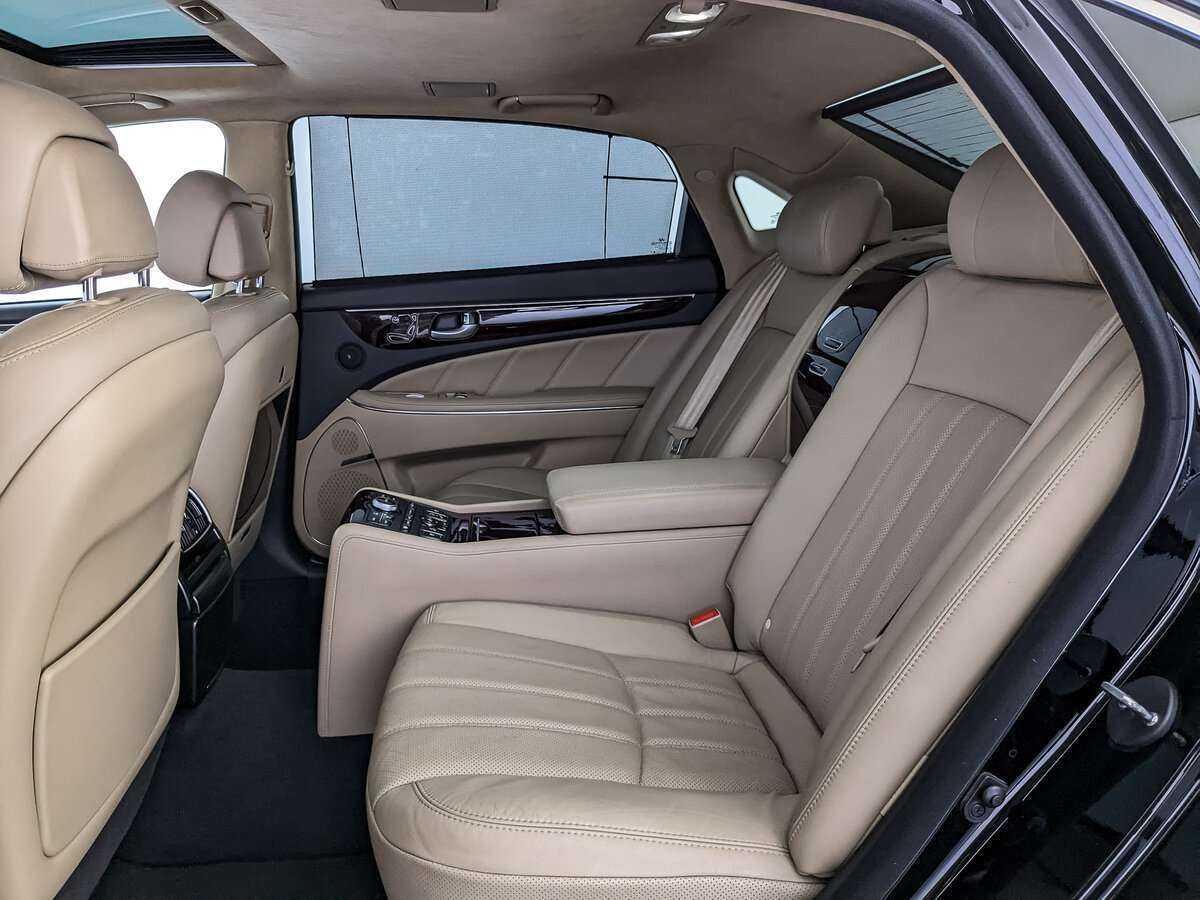 Hyundai Equus с пробегом — 2012 год. Фото: #13