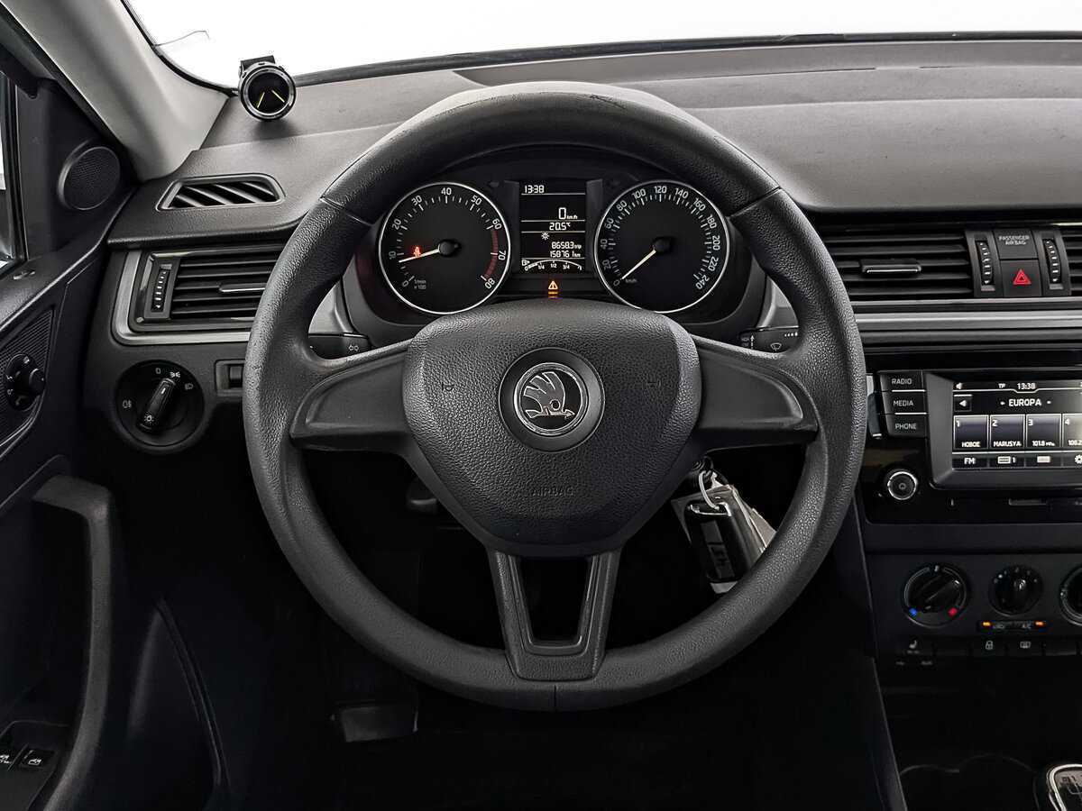Skoda Rapid с пробегом — 2017 год. Фото: #20