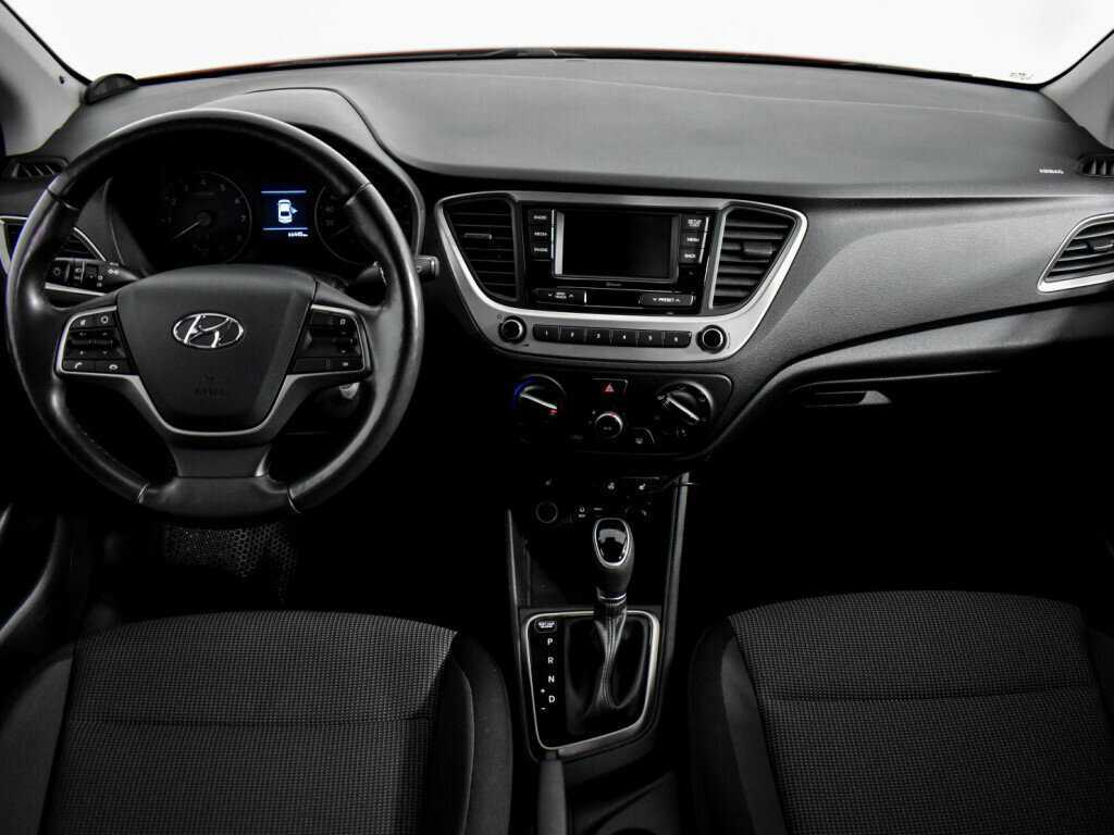 Hyundai Solaris с пробегом — 2017 год. Фото: #13
