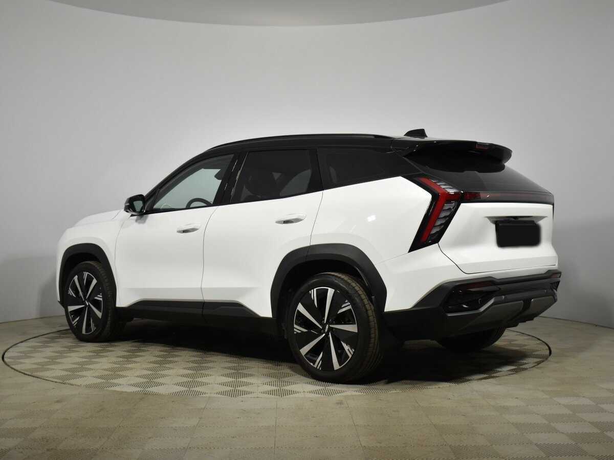 Geely Atlas с пробегом — 2024 год. Фото: #6