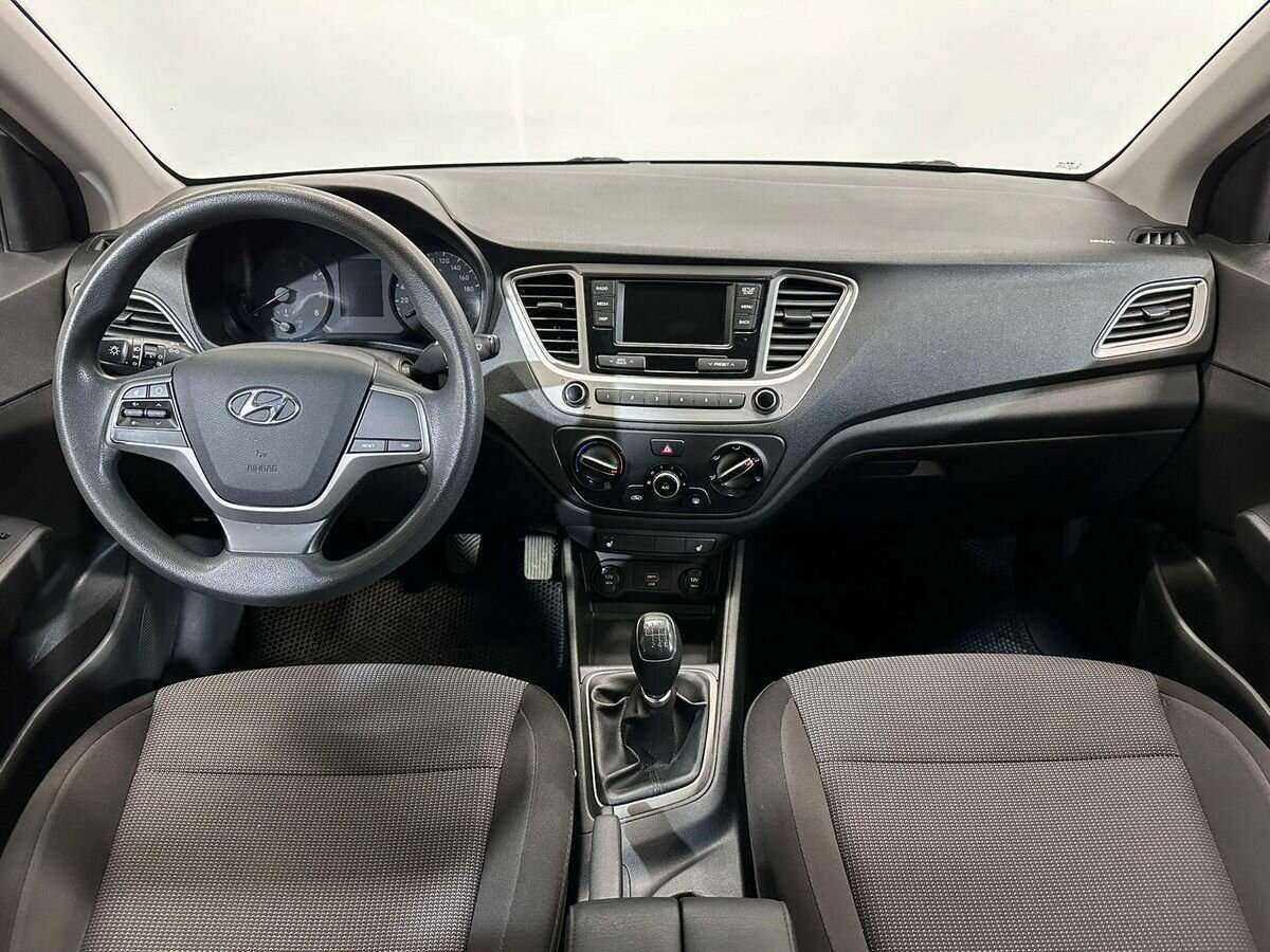 Hyundai Solaris с пробегом — 2019 год. Фото: #10
