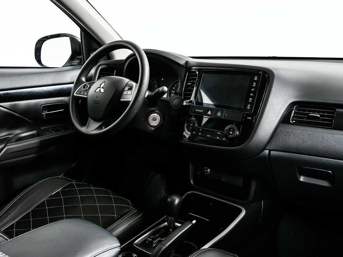 Mitsubishi Outlander с пробегом — 2022 год. Фото: #8