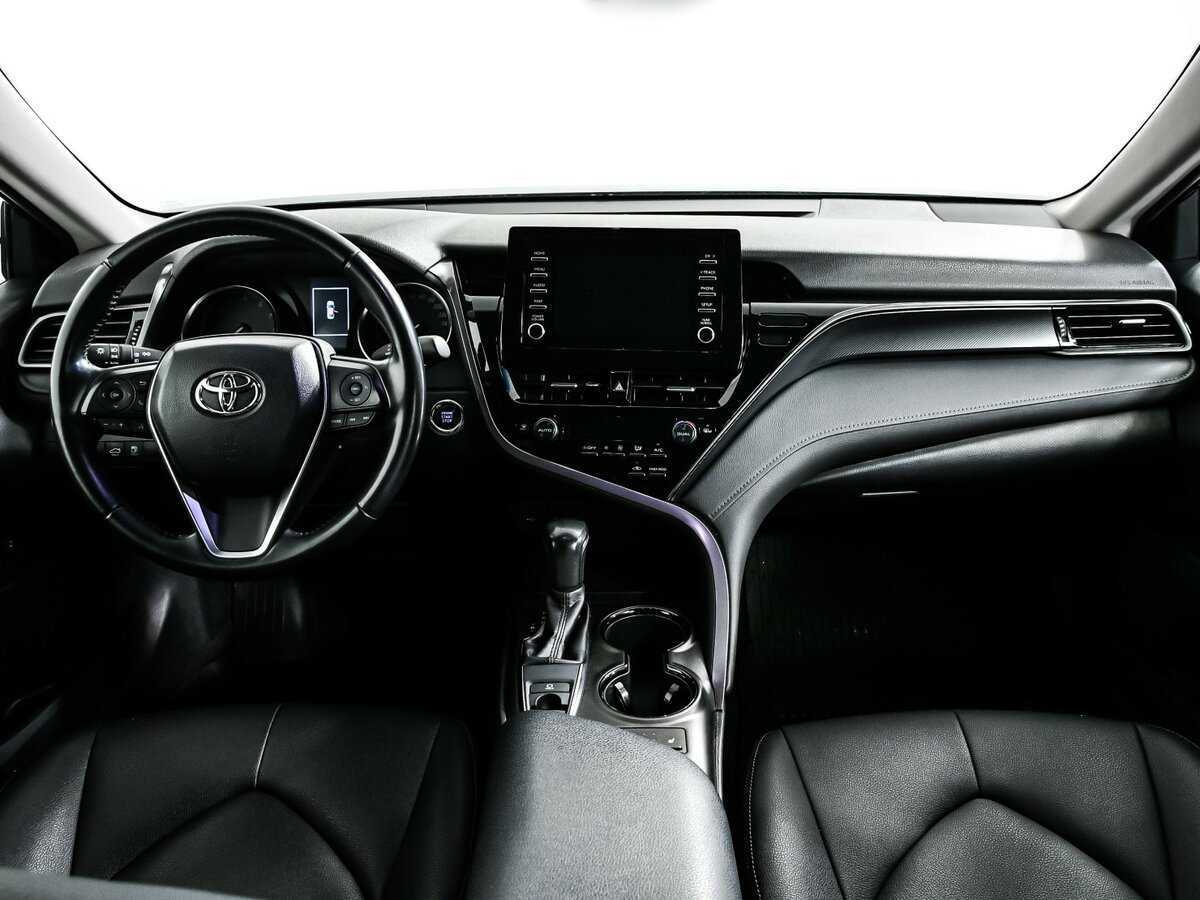 Toyota Camry с пробегом — 2022 год. Фото: #10