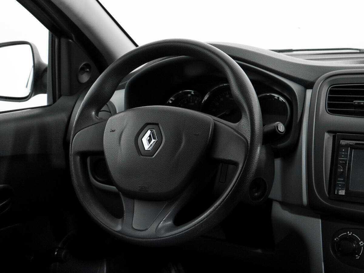 Renault Logan с пробегом — 2014 год. Фото: #13