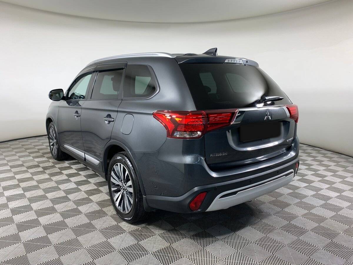 Mitsubishi Outlander с пробегом — 2019 год. Фото: #6