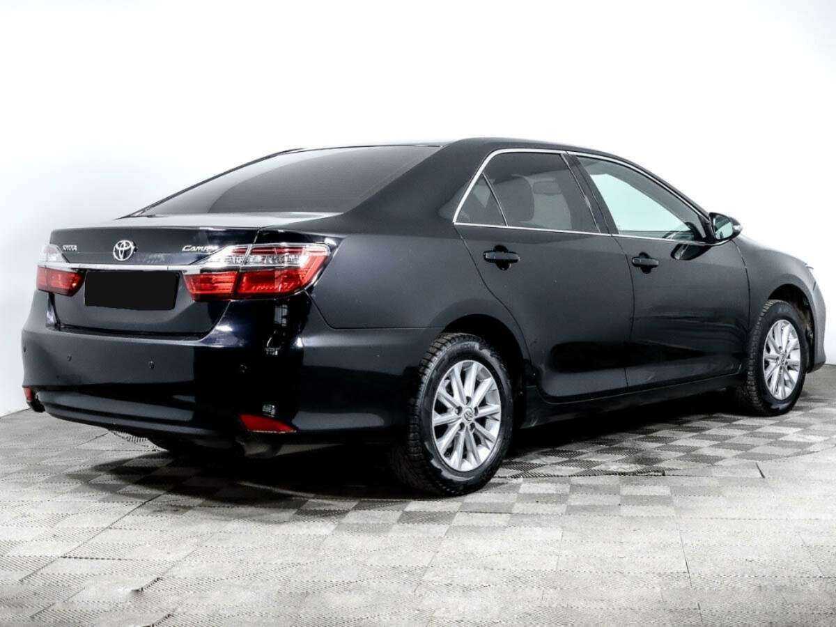 Toyota Camry с пробегом — 2015 год. Фото: #3