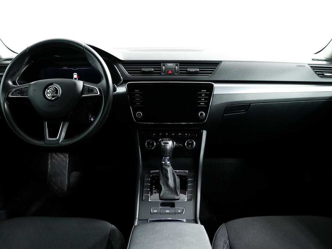 Skoda Superb с пробегом — 2020 год. Фото: #10